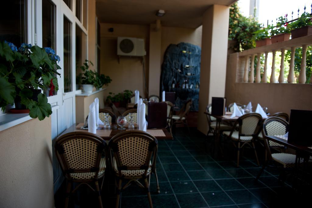 Hotel Dynes Eforie Nord Dış mekan fotoğraf