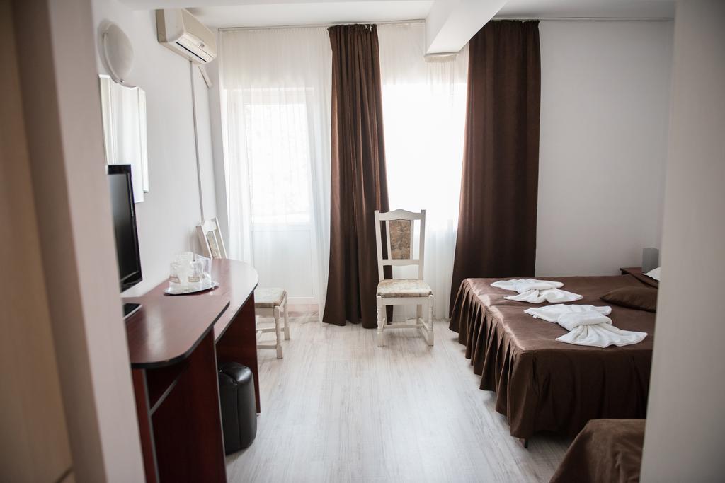 Hotel Dynes Eforie Nord Dış mekan fotoğraf